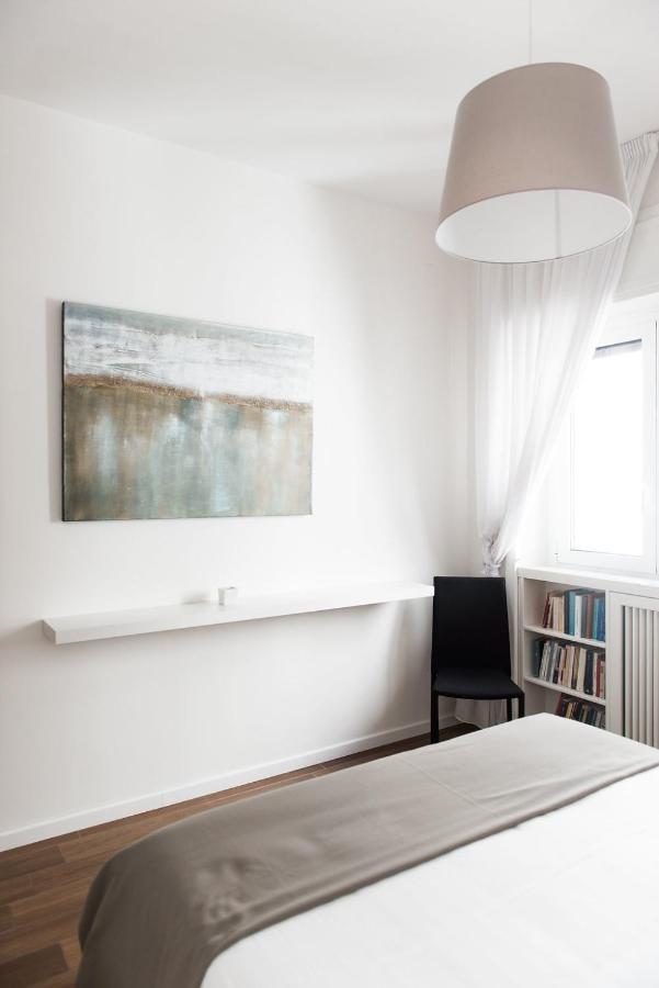 Starhost - Golden Apartments Salerno Bagian luar foto
