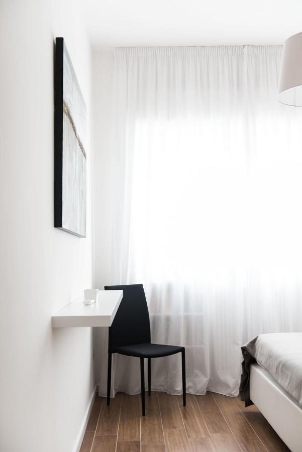 Starhost - Golden Apartments Salerno Bagian luar foto