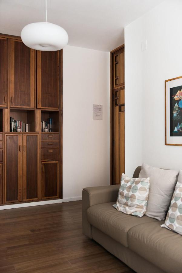 Starhost - Golden Apartments Salerno Bagian luar foto