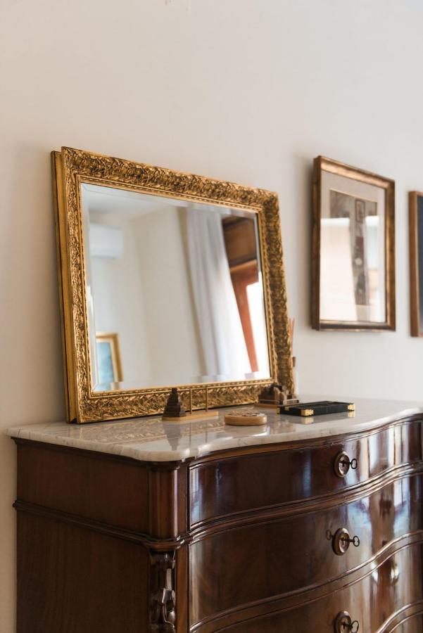 Starhost - Golden Apartments Salerno Bagian luar foto