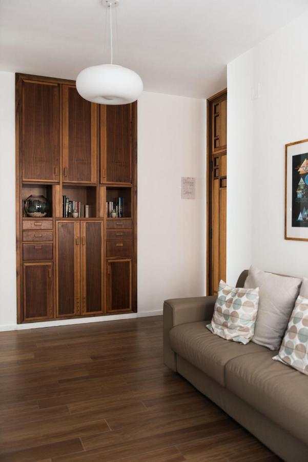 Starhost - Golden Apartments Salerno Bagian luar foto