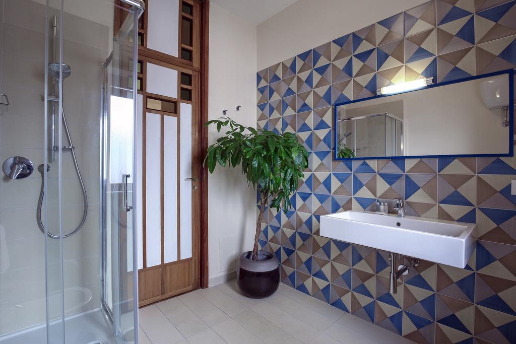 Starhost - Golden Apartments Salerno Bagian luar foto